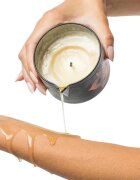 KAMASUTRA Lumânare pentru masaj Ignite Vanilla Sandalwood cu unt de shea aromă de vanilie și lemn de santal 170 gr