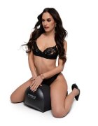 BEDROOM FANTASIES Pernă gonflabilă pentru poziționare – Hump Inflatable Positioning Pillow suport ergonomic cu orificiu pentru dildo neagră