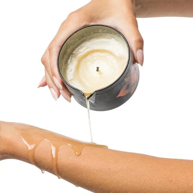 KAMASUTRA Lumânare pentru masaj Ignite Sweet Almond cu unt de shea aromă de migdale 170 gr