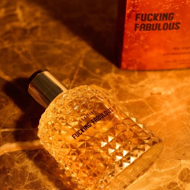 SEXITIVE Parfum cu feromoni Fucking Fabulous By Night pentru bărbați note de grepfrut iasomie și tămâie 100 ml