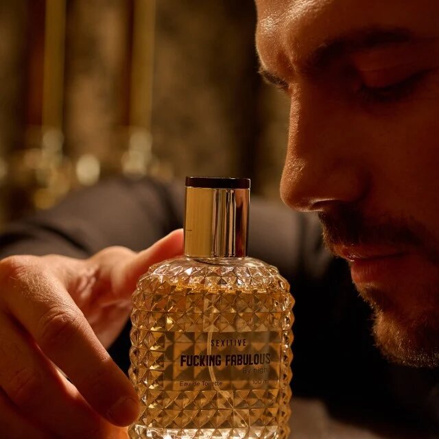 SEXITIVE Parfum cu feromoni Fucking Fabulous By Night pentru bărbați note de grepfrut iasomie și tămâie 100 ml