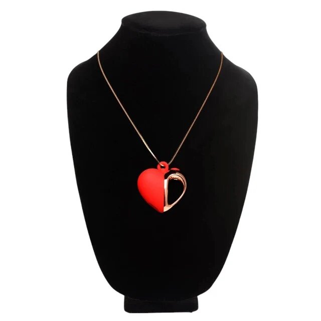 XR Brands Stimulator clitoris CHARMED Heart Necklace pandantiv în formă de inimă pe colier 10 funcții de vibrație roșu cu auriu